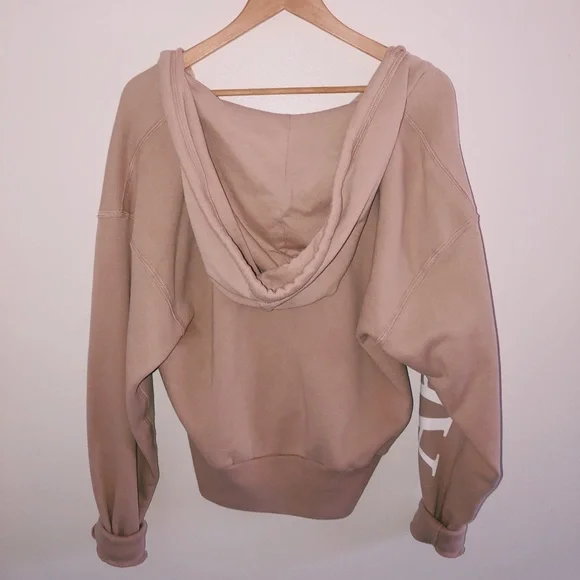 Abercrombie & Fitch Graphic Cropped Hoodie - Picture 2 of 3